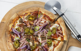 Spicy Meat Feast - cheatah-pizza